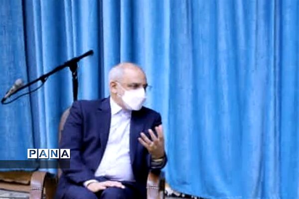 ورود وزیر آموزش و پرورش به استان یزد