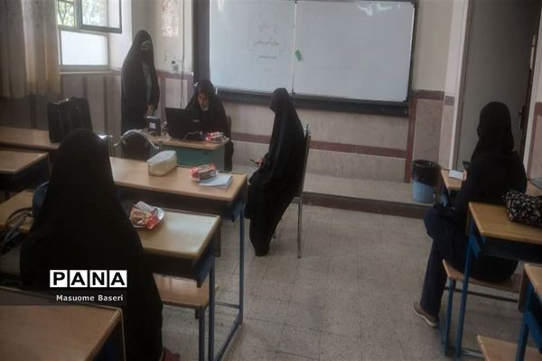 تیم ندای ثامن مطهر از منطقه 8، در مسابقات مناظره شهر تهران به فینال رسید