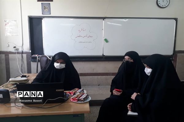 تیم ندای ثامن مطهر از منطقه 8، در مسابقات مناظره شهر تهران به فینال رسید