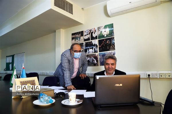 مرحله نیمه نهایی مناظره دانش‌آموزان دختر شهر تهران