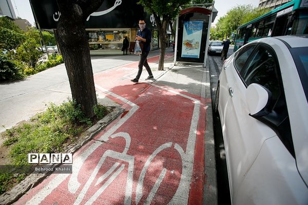 اینجا مسیر دوچرخه سواری است