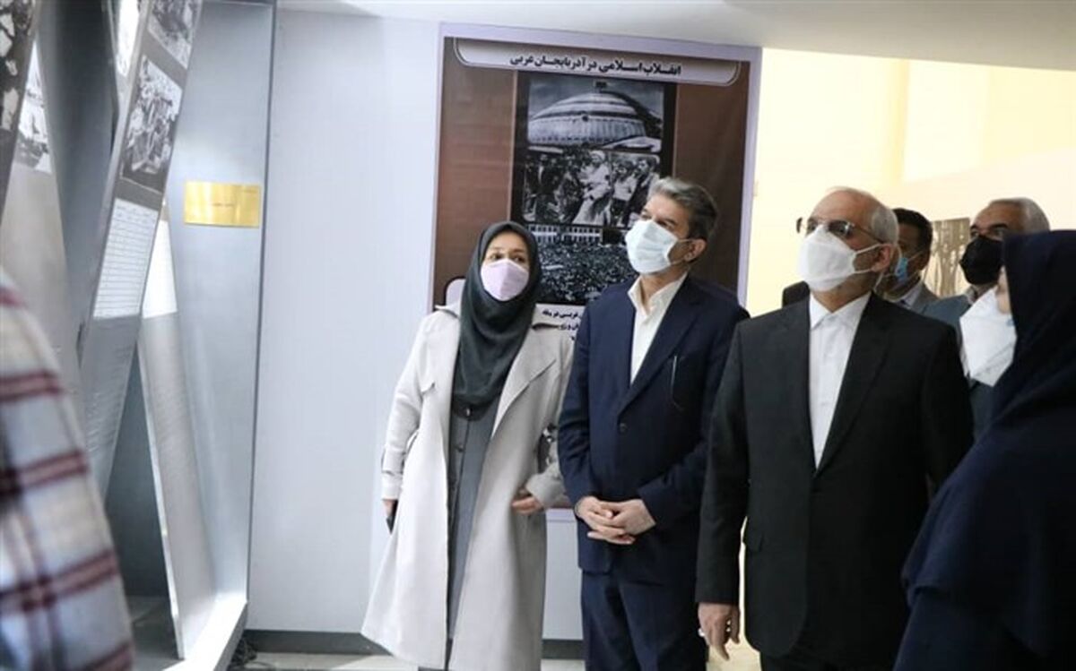 وزیر آموزش و پرورش از موزه دفاع مقدس آذربایجان غربى بازدید کرد