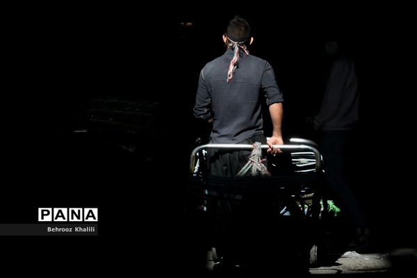 نه چرخ گاری می‌چرخد، نه چرخ زندگی