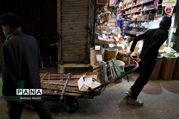 نه چرخ گاری می‌چرخد، نه چرخ زندگی