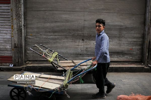 نه چرخ گاری می‌چرخد، نه چرخ زندگی