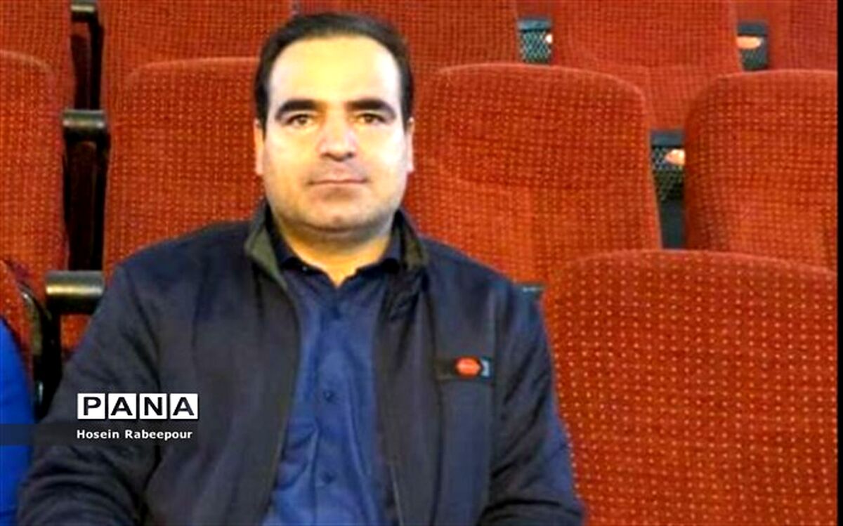 کارشناسان تربیت بدنی تمام تلاش خود را برای تشویق دانش آموزان به جنب و جوش  به کار گیرند