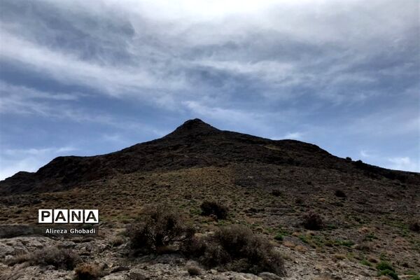 صعود تیم کوهنوردی فرهنگیان فارس به قله دال نشین در شهرستان ارسنجان