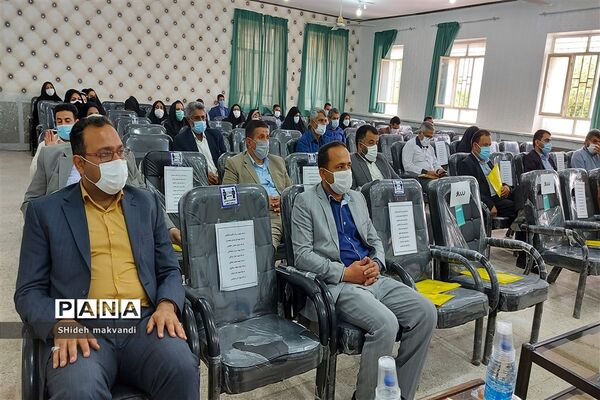 همایش تجلیل از خیری مدرسه ساز و کنکور شهرستان حمیدیه