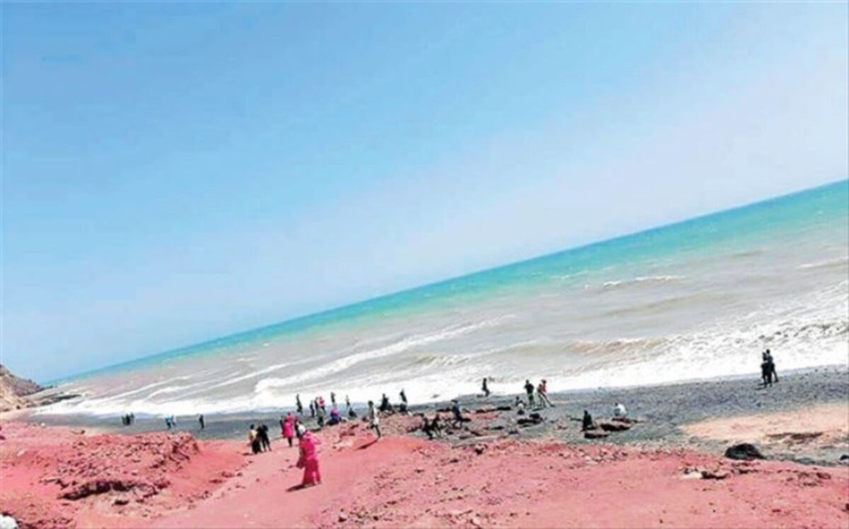 جزیره رنگ‌ها؛مقصد پرترافیک گردشگران