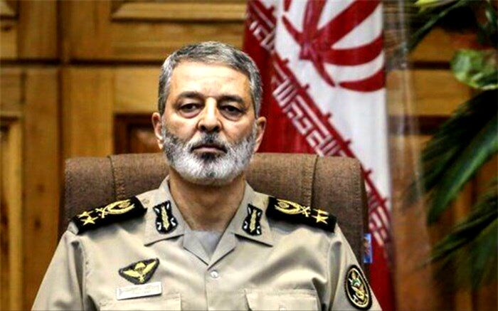 سرلکشر موسوی: ارتش آماده جانبازی در راه دین، میهن و نظام اسلامی است