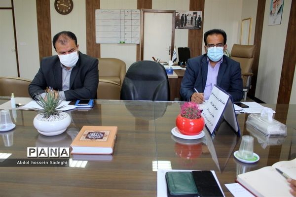 جلسه میز کارشهرستان‌ها و مناطق  معاونت پرورشی و فرهنگی آموزش و پرورش استان بوشهر