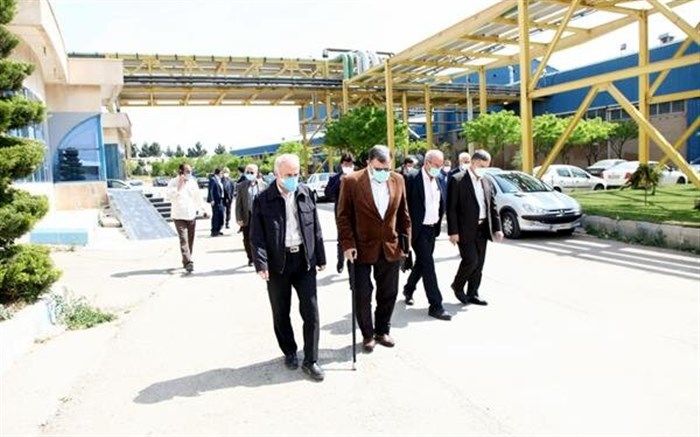 کمیسیون بهداشت از آخرین وضعیت تولید واکسن کرونا در موسسه برکت بازدید کرد