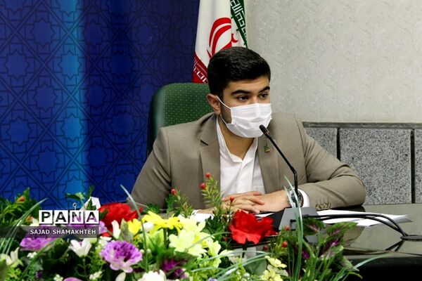 نشست  اعضای هیات رئیسه مجلس دانش‌آموزی کشور با وزیر آموزش و پرورش