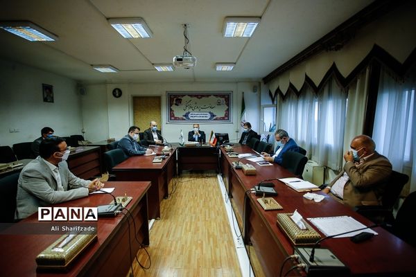 جلسه طراحی و تدوین بسته پالایش و پایش تربیتی مبتنی بر سند تحول بنیادین