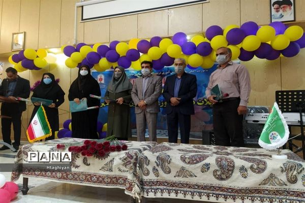 گردهمایی مربیان تشکیلات دانش آموزی پیشتازان سازمان دانش آموزی شاهین شهر