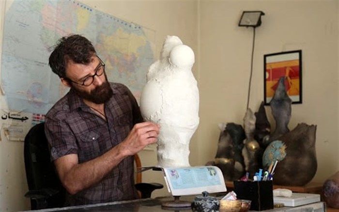 کورش آریش: باید از نگاه سنتی نسبت به سرامیک فاصله بگیریم