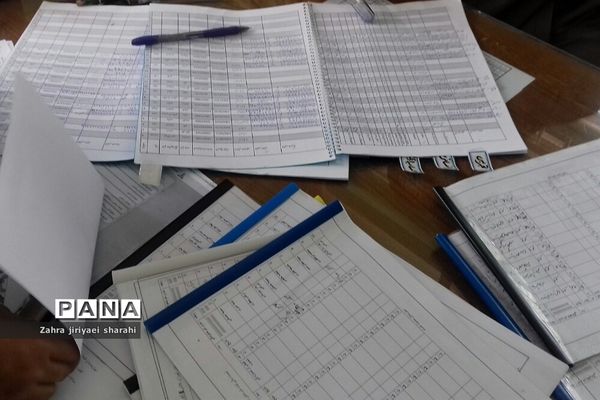 ستاد ثبت نام دانش‌آموزان مدرسه حدیث‌کساءخاورشهر