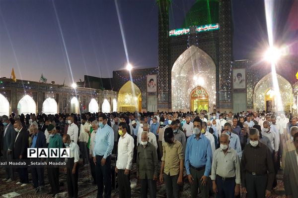 حضور پرشور مردم  کاشمر در پنجشنبه شب در امامزاده سید حمزه