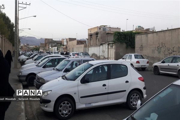 حضور پرشور مردم  کاشمر در پنجشنبه شب در امامزاده سید حمزه