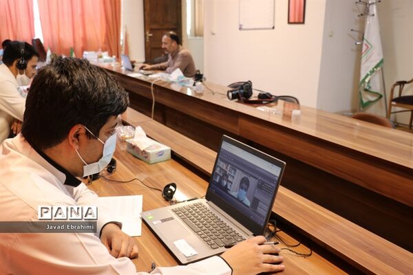 مانور ارتباط تصویری با راه یافتگان به مرحله نهایی مسابقات قرآن عترت و نماز فرهنگیان کشور