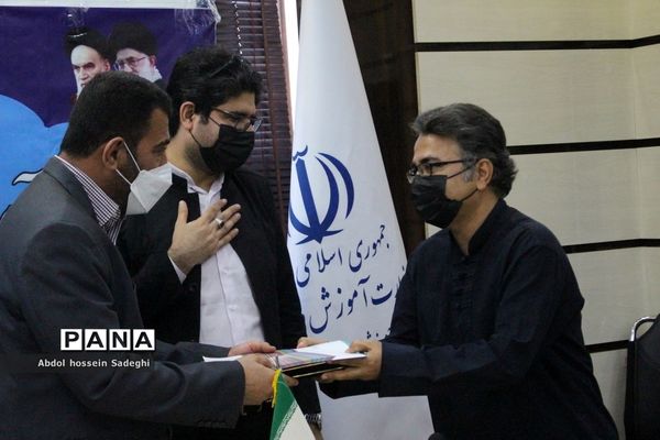 تجلیل از مقام آوران جشنواره کشوری معلمان هنرمند استان بوشهر