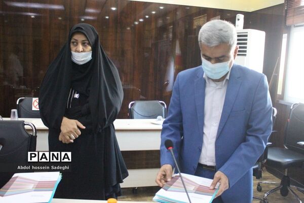 تجلیل از مقام آوران جشنواره کشوری معلمان هنرمند استان بوشهر