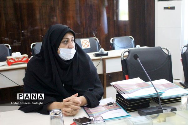 تجلیل از مقام آوران جشنواره کشوری معلمان هنرمند استان بوشهر