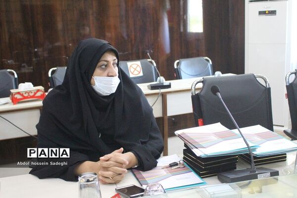 تجلیل از مقام آوران جشنواره کشوری معلمان هنرمند استان بوشهر