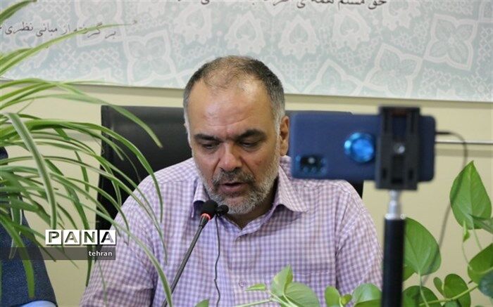 نقش آموزشی والدین و معلمان در کنترل آسیب‌های اجتماعی