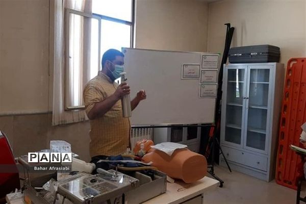 برگزاری برنامه توان افزایی در پایگاه امداد و نجات شهرستان رباط کریم