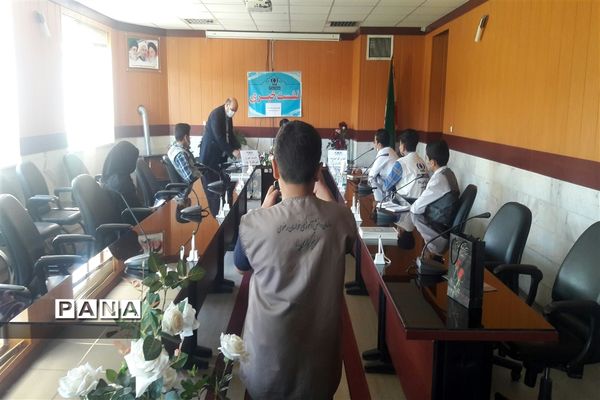 جلسه توجیهی خبرنگاران پانا کاشمر و اهدای گواهی دوره آموزش مجازی خبرنگاری کشوری