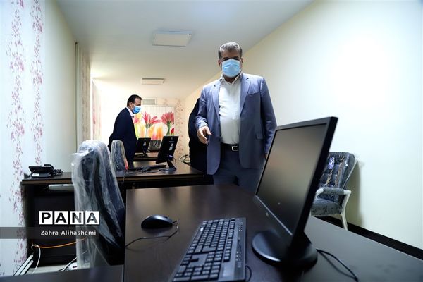 بازدید مدیرکل آموزش و پرورش شهر تهران از مرکز مشاوره توحید