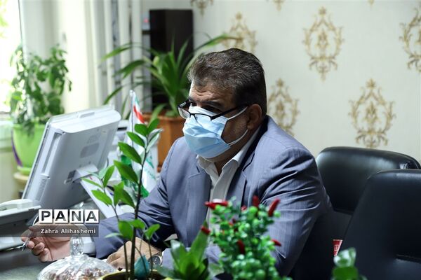 بازدید مدیرکل آموزش و پرورش شهر تهران از مرکز مشاوره توحید