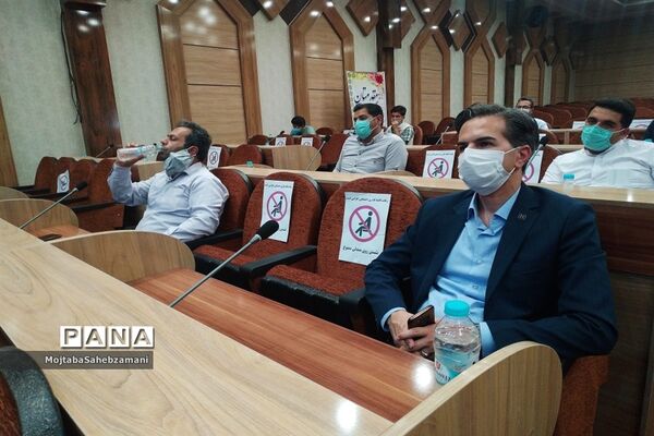 تقدیر از بانک‌های عامل و کارآفرین برتر کمیته امداد حضرت خمینی شهرستان کاشمر