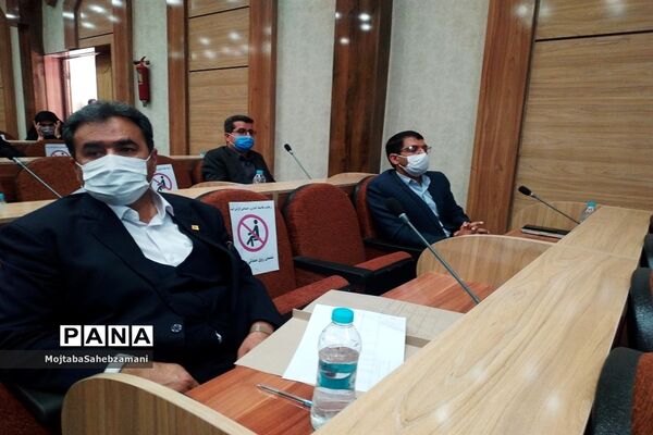 تقدیر از بانک‌های عامل و کارآفرین برتر کمیته امداد حضرت خمینی شهرستان کاشمر