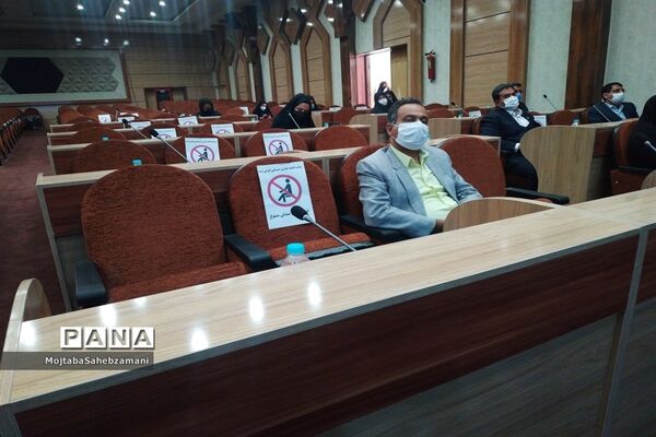 تقدیر از بانک‌های عامل و کارآفرین برتر کمیته امداد حضرت خمینی شهرستان کاشمر