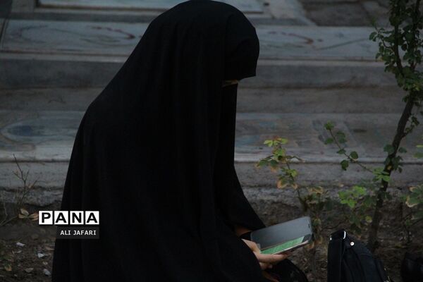 مراسم معنوی مناجات‌خوانی در گلزار شهدا بهشت زهرا‌(س)