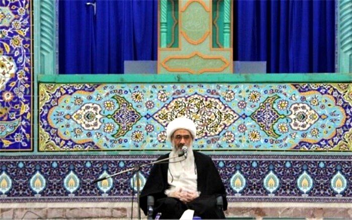 مسئولان در عرصه تأمین آب و برق تلاش صادقانه و کافی داشته باشند