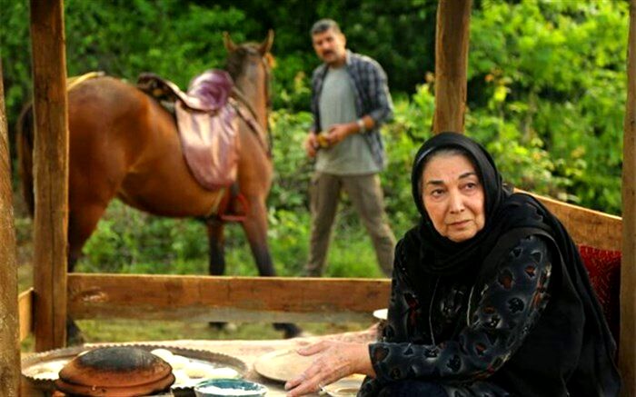 تصویربرداری «در کنار پروانه‌ها» با بازی پروانه معصومی به نیمه رسید