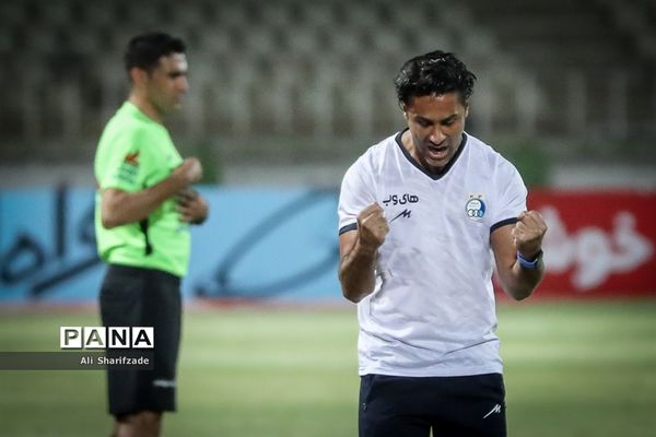 دیدار تیم های استقلال - سایپا