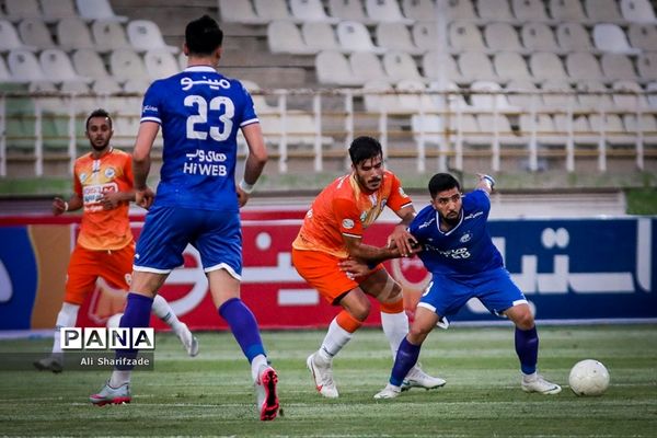 دیدار تیم های استقلال - سایپا