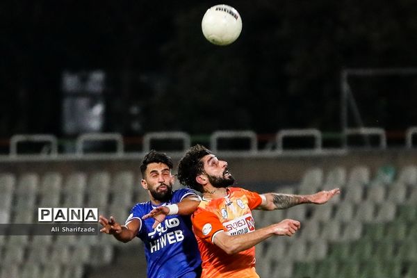 دیدار تیم های استقلال - سایپا