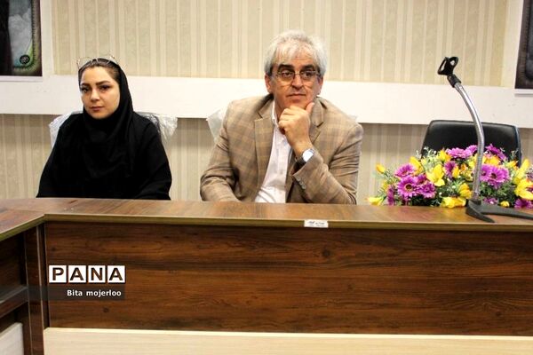 تقدیر از دانش‌آموز برگزیده مسابقه نقاشی شهر صلح‌آمیز ۲۰۲۰ ژاپن