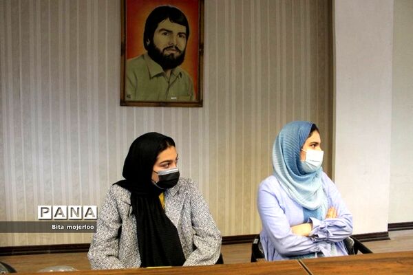 تقدیر از دانش‌آموز برگزیده مسابقه نقاشی شهر صلح‌آمیز ۲۰۲۰ ژاپن