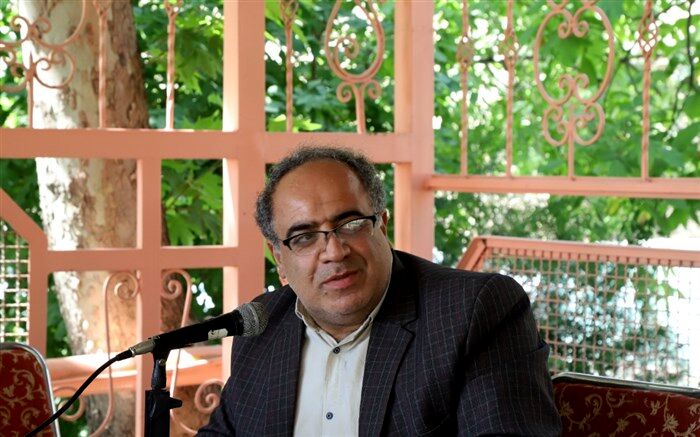 اهدا ۱۰ عدد گوشی هوشمند به دانش‌آموزان نیازمند