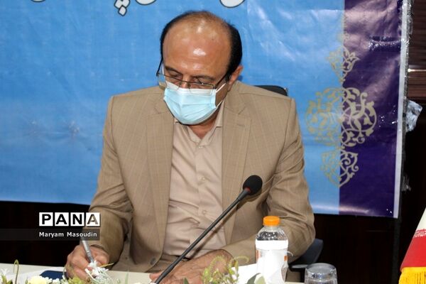 جلسه دبیرخانه کشوری جشنواره مفلحون در اداره‌کل آموزش و پرورش استان بوشهر