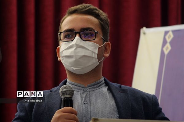 آئین تجلیل از برگزیدگان مسابقه اسطوره های مقاومت آموزش و پرورش در آذربایجان شرقی