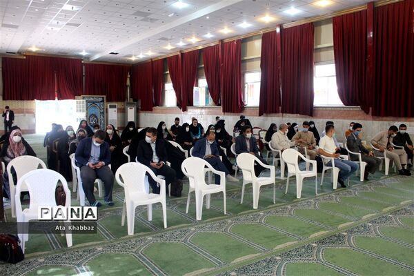 آئین تجلیل از برگزیدگان مسابقه اسطوره های مقاومت آموزش و پرورش در آذربایجان شرقی