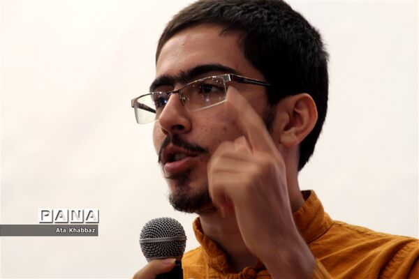آئین تجلیل از برگزیدگان مسابقه اسطوره های مقاومت آموزش و پرورش در آذربایجان شرقی