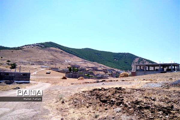 برداشت محصولات کشاورزی در روستای تنباکلوق  از توابع شهرستان هوراند